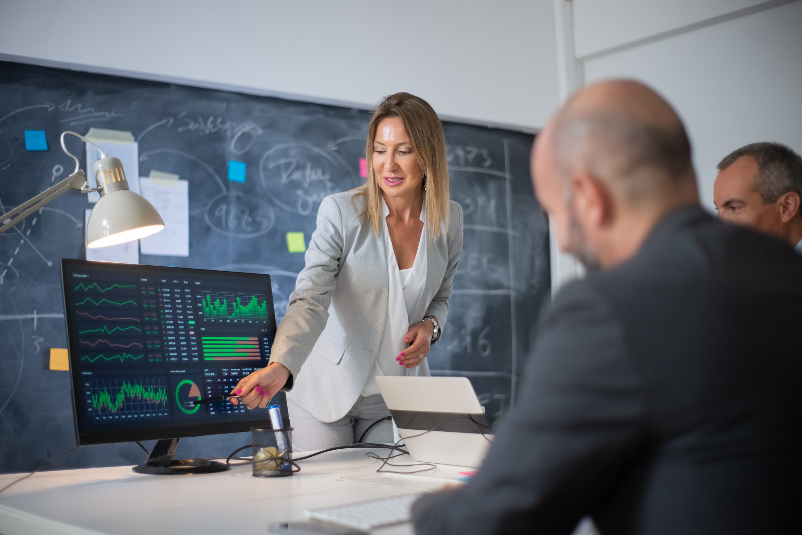 COMO OTIMIZAR ESTRATEGICAMENTE OS CUSTOS DE BACKOFFICE DA SUA EMPRESA, INDEPENDENTE DO RAMO DE ATUAÇÃO?